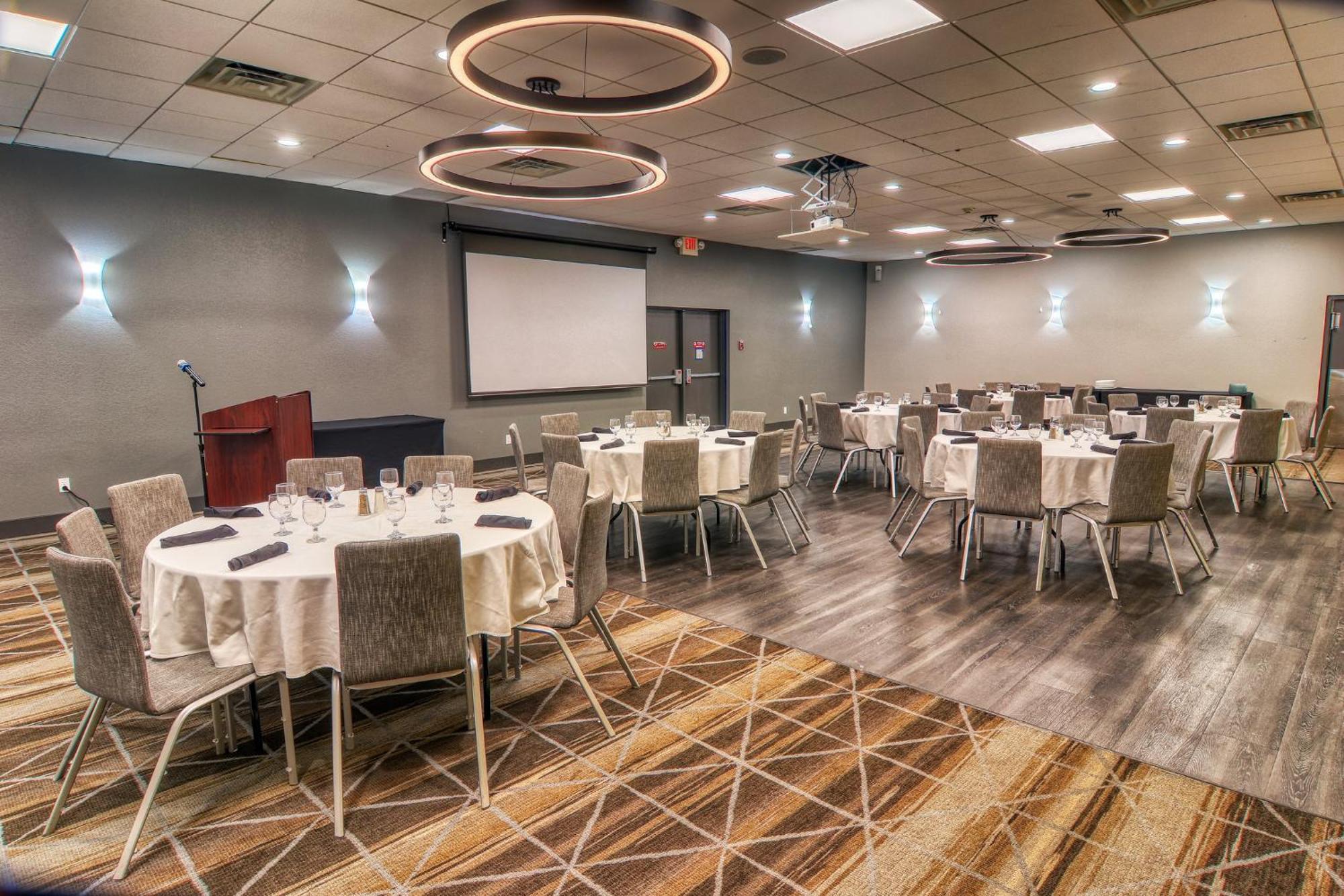 Holiday Inn Detroit Lakes By Ihg Zewnętrze zdjęcie